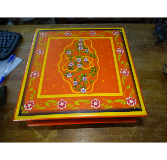 Tavolo cuscino "Bazot" in 30x30 cm arancio e fiori