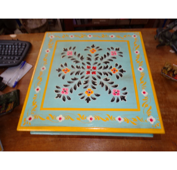 Tavolo cuscino "Bazot" in 38x38 cm blu e fiori