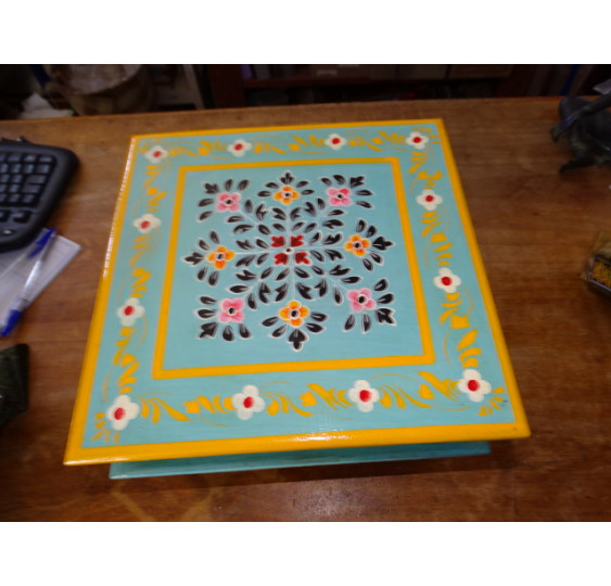 Tavolo cuscino "Bazot" in 30x30 cm blu e fiori