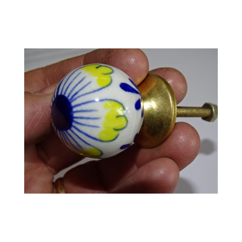 Button ball yellow daisy and overseas