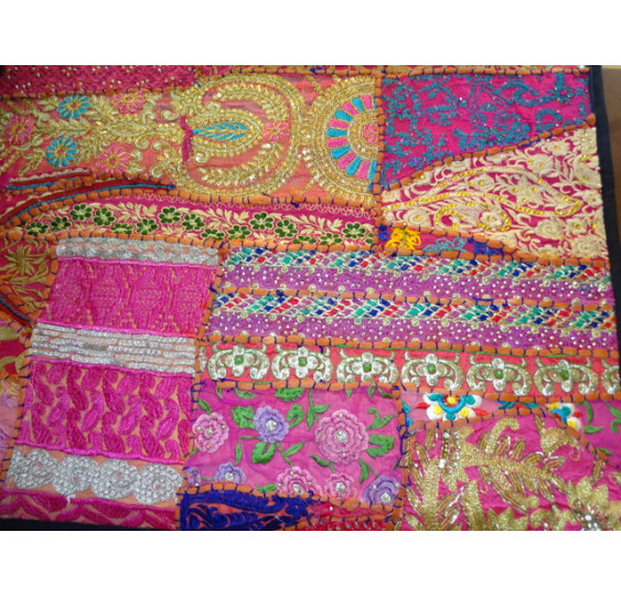 Gujarat cushion cover in 60x60 cm - 517