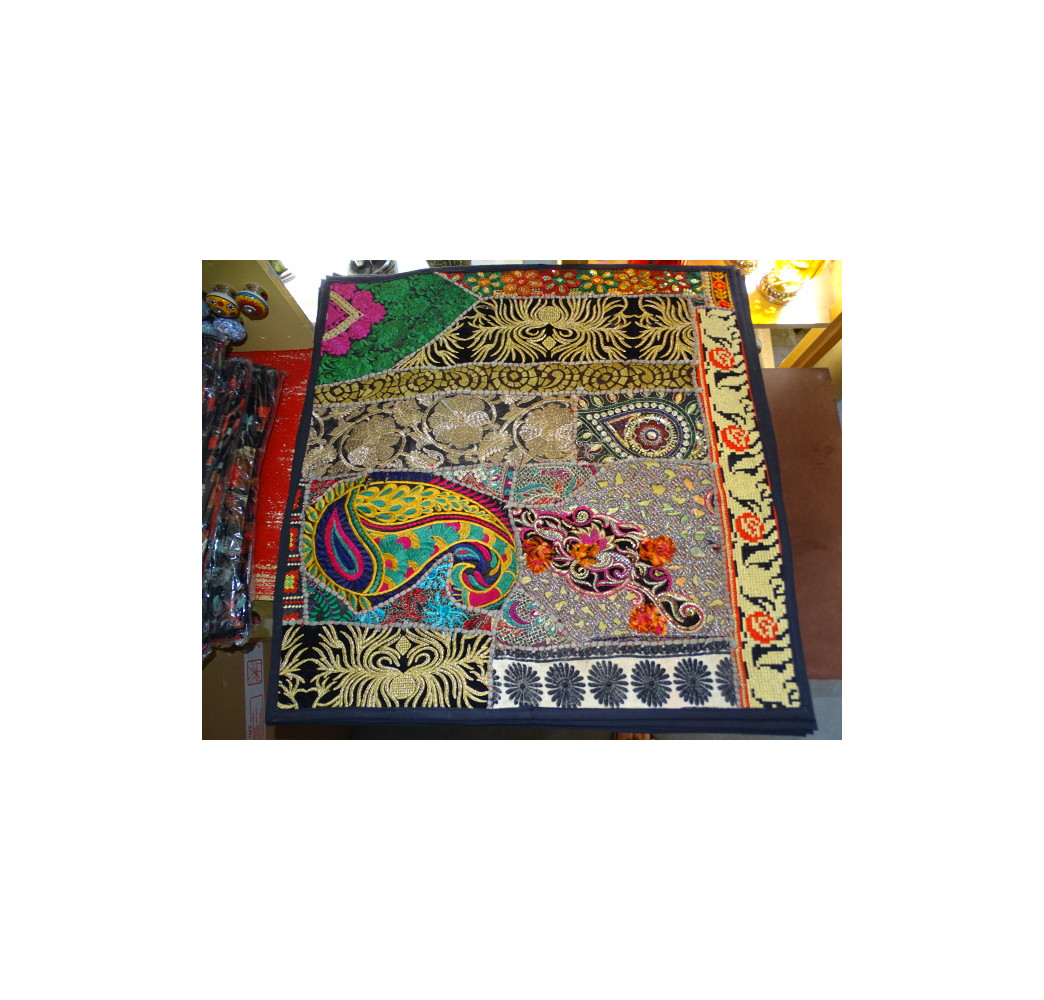 Gujarat cushion cover in 60x60 cm - 539