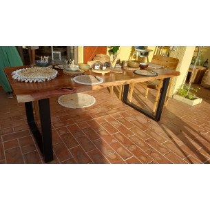 Table en acacia massif avec bords non délignés  200x100 cm