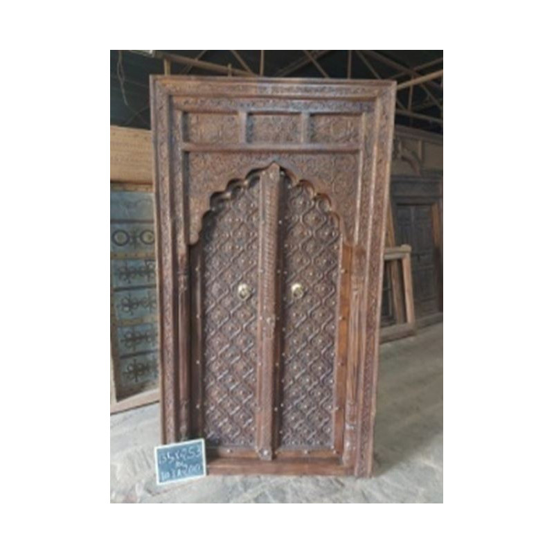 Vecchie porte di casa a forma di arco scolpite in 135x255 cm