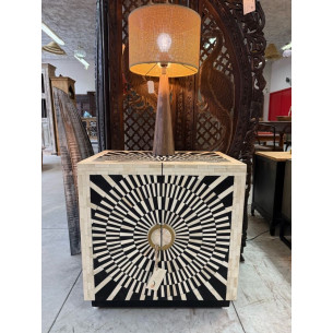 Petit buffet incrusté d'Os de Chameau 60x40x62cm