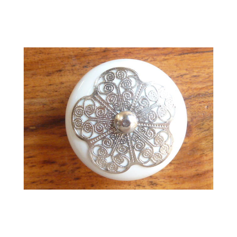 Fiore arancione su ecrù - verga d'argento