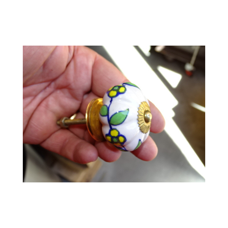 Lot de 6 boutons en porcelaine - Lot 62