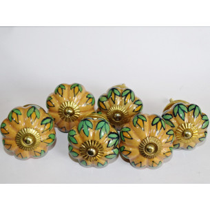 Lot de 6 boutons en porcelaine - Lot 51
