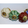 Un insieme di 6 tasti in porcellana - Lotto 41