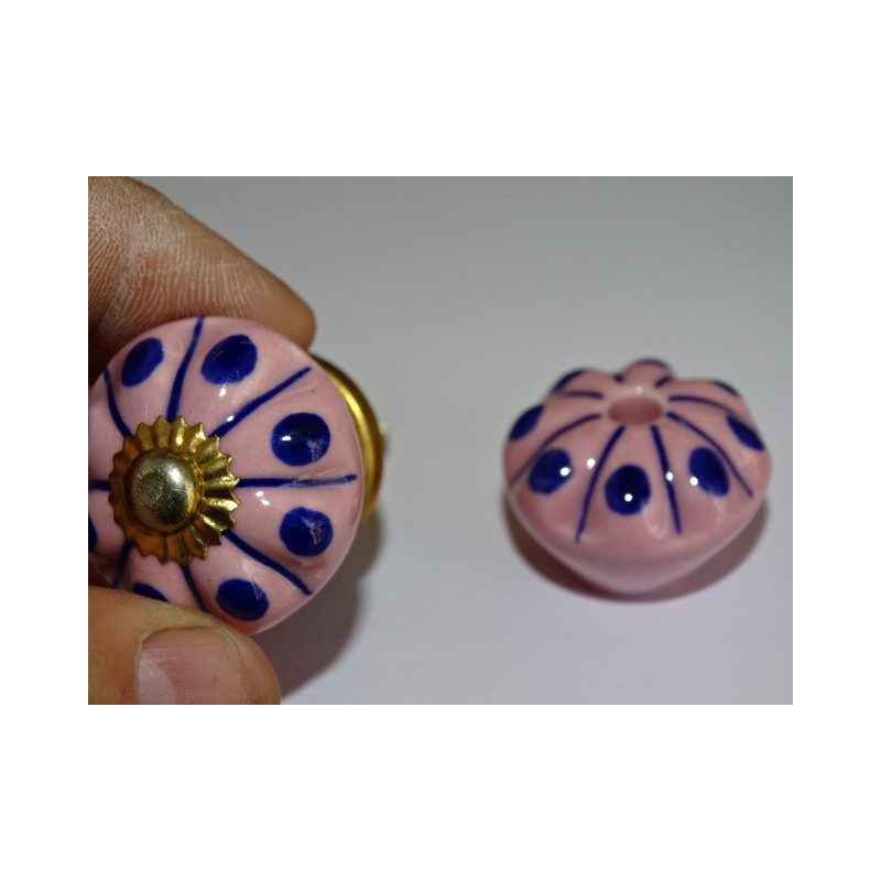 klein Möbelgriff gelb Grüner rosa Kürbis mit blauem Pitch