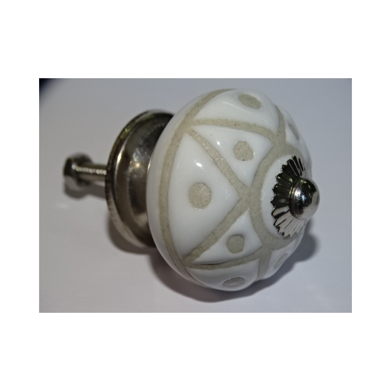 Boutons de meubles avec des étoiles et des points en relief - argenté