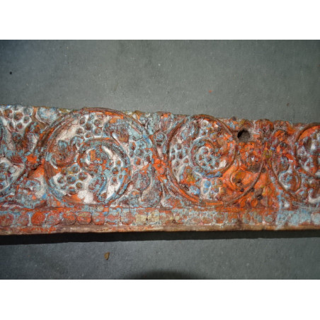 Vieux linteau de porte indienne en 120x13x6 cm