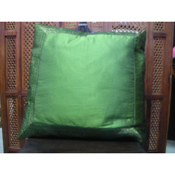 Funda de almohada 60x60 en tafetán verde oscuro y borde brocado