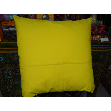 Velvet covers with yellow bird of paradise in 60X60 cm