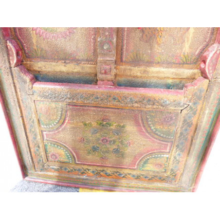 trés vecchia fenêtre indiano dipintoe