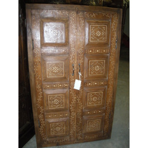 door closed teak & camel bones