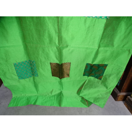 Tende in taffetà verde primaverile con fascia patchwork 250x110 cm