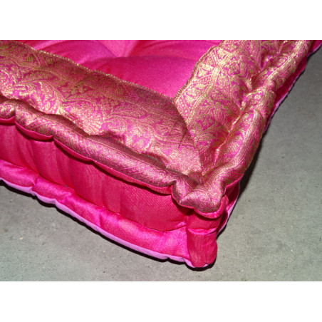 Coussin de sol bords en brocart de couleur rose 57x57 cm