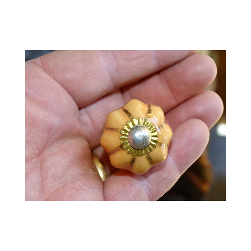 Petites poignées citrouille de couleur caramel