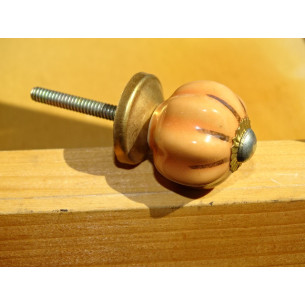 Small pumpkin caramel-colored handles