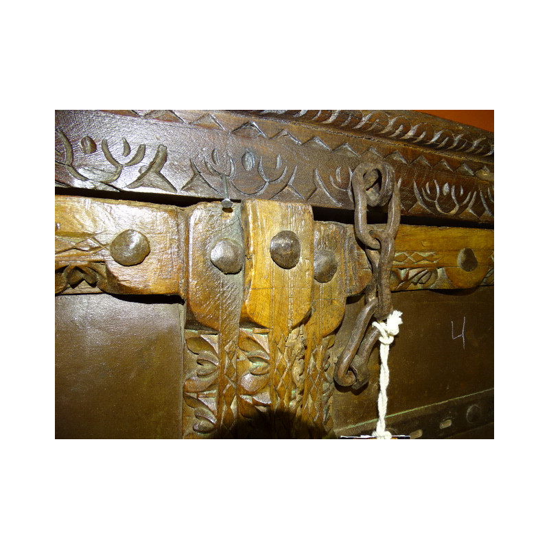 Pequeñas puertas de armario antiguas con metal - 2