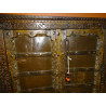 Piccole porte antiche dell'armadio con metallo - 3