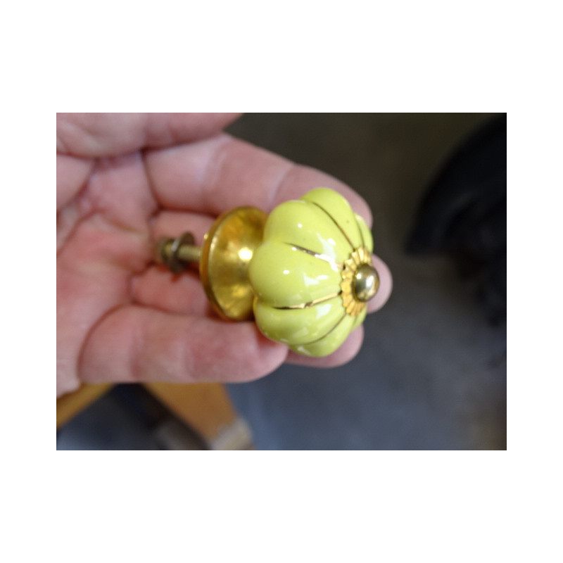 Mini gelbe Kürbisknöpfe mit goldener Linie - 35 mm