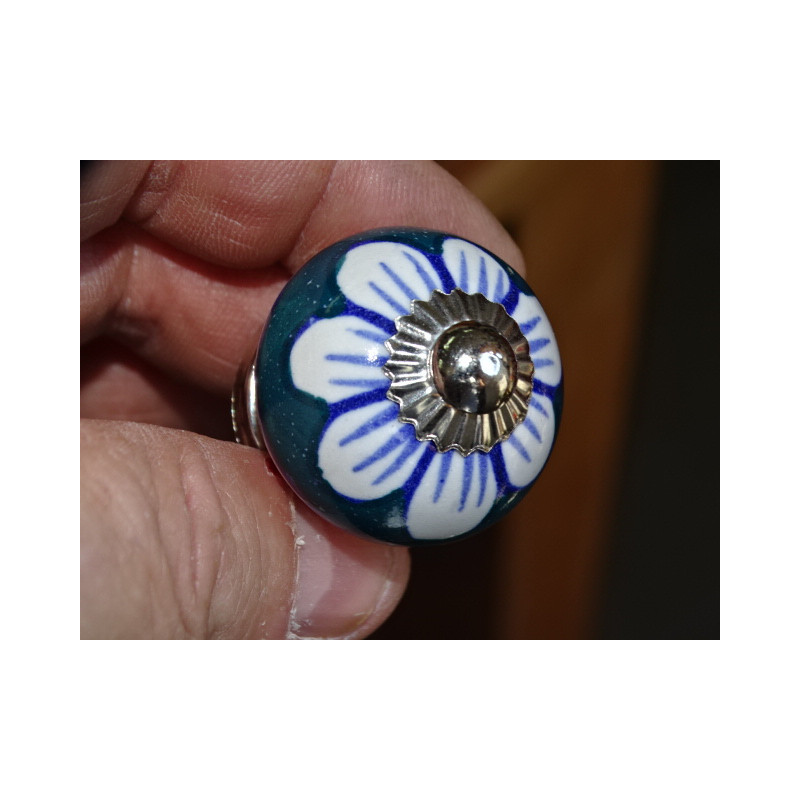 mini buttons in emerald ceramic and white flower - silver
