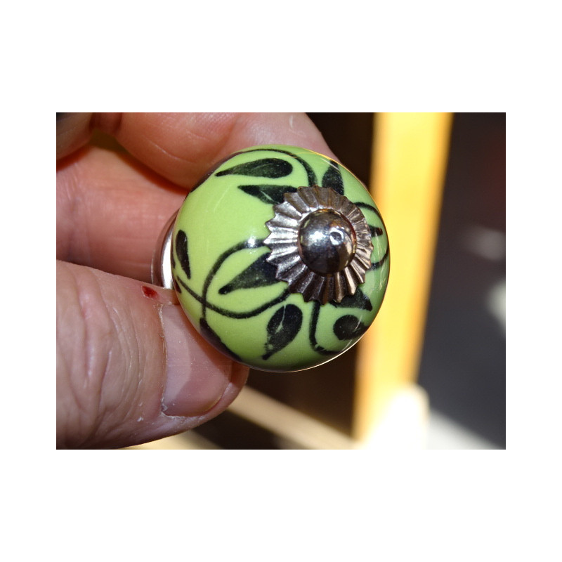 mini boutons en céramique vert clair et feuillage noir - argenté