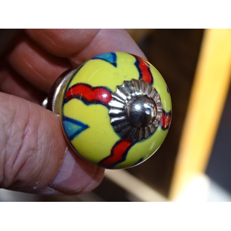 mini boutons en céramique jaune et 4 traits rouges - argenté