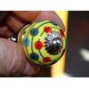 mini boutons en céramique jaune et pois multicolores - argenté