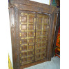 Très vieille porte basse de maison indienne avec linteau et 2 patères