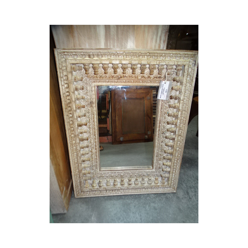 Large mirror carved and patinated in sanded white in 60x75 cm