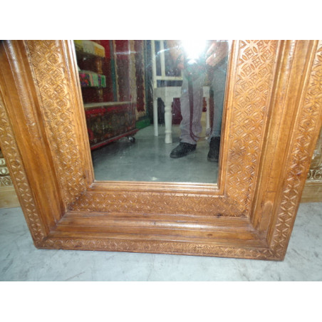 Grande specchio intagliato JHAROKHA teak patinato in 70x10x148 cm