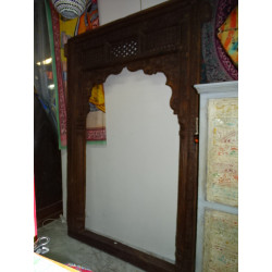 Gran arco indio antiguo con pátina de teca 170x265 cm