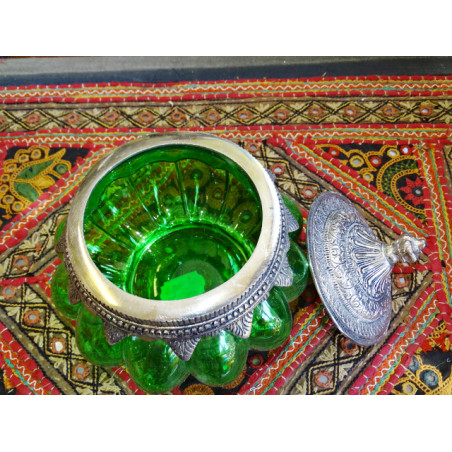Caramelo de metal y cristal verde soplado