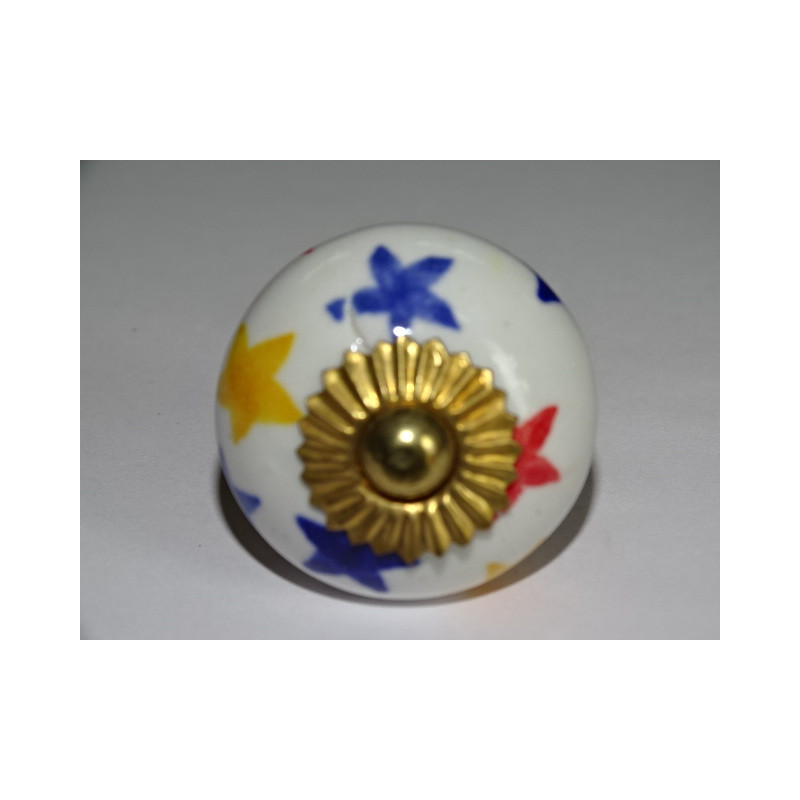 Maniglie per cassetti o porte bianche e stelle multicolori