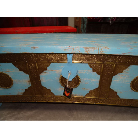 Cassapanca lunga con rivestimento in legno di mango con patina turchese e ottone