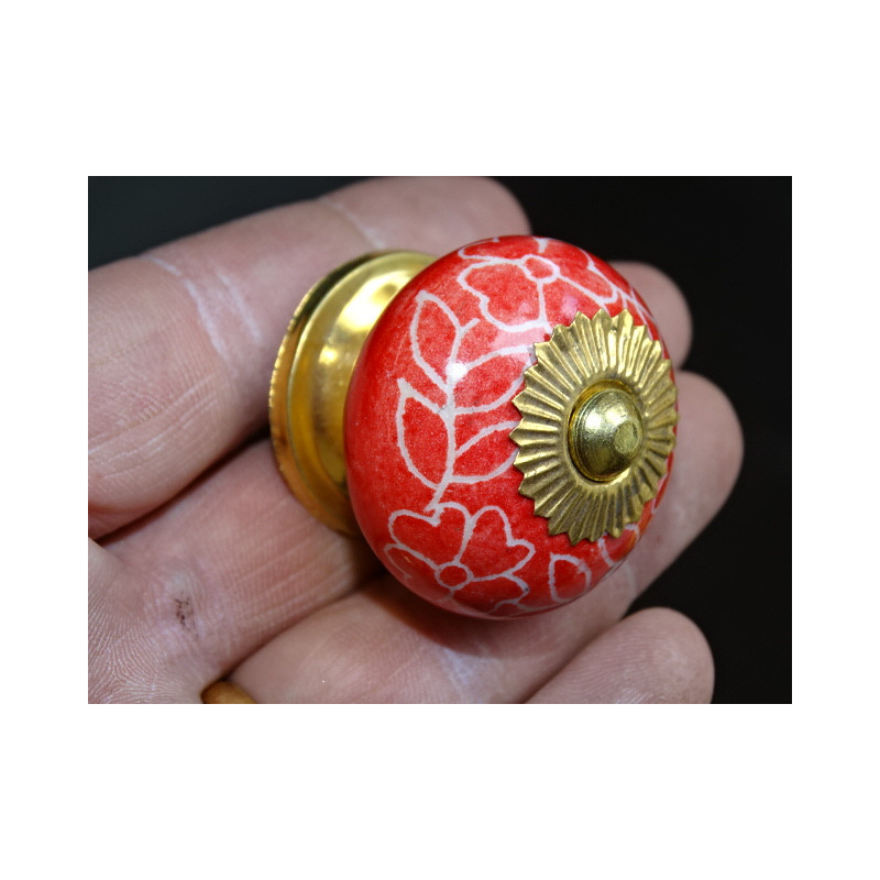 Poignée de tiroir en porcelaine rouge et fleurs blanches