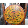 Cómoda con tambor tibetano