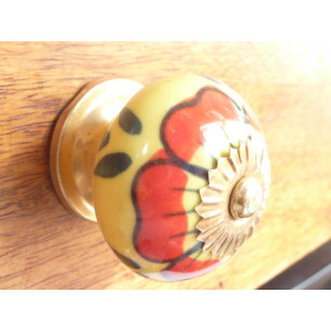 manejar la amapola amarilla porcelana roja