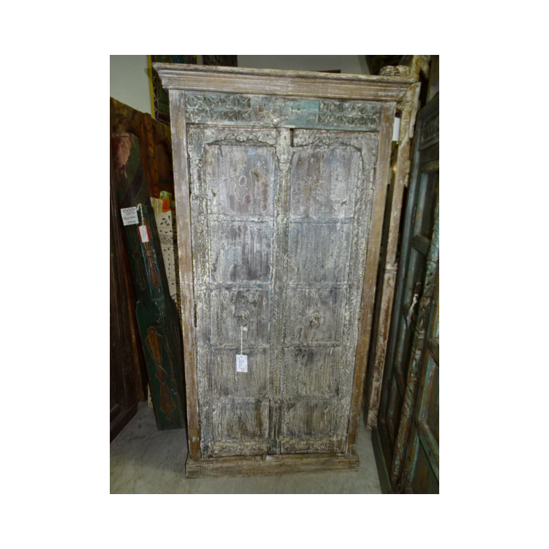 Alter indischer Schlafzimmerschrank mit 2 geschnitzten Türen