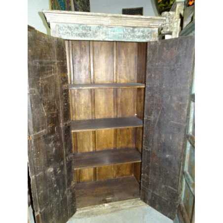 Vieille armoire indienne de chambre avec 2 portes sculptées
