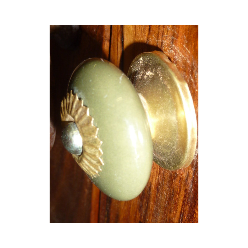 butons plats green olive