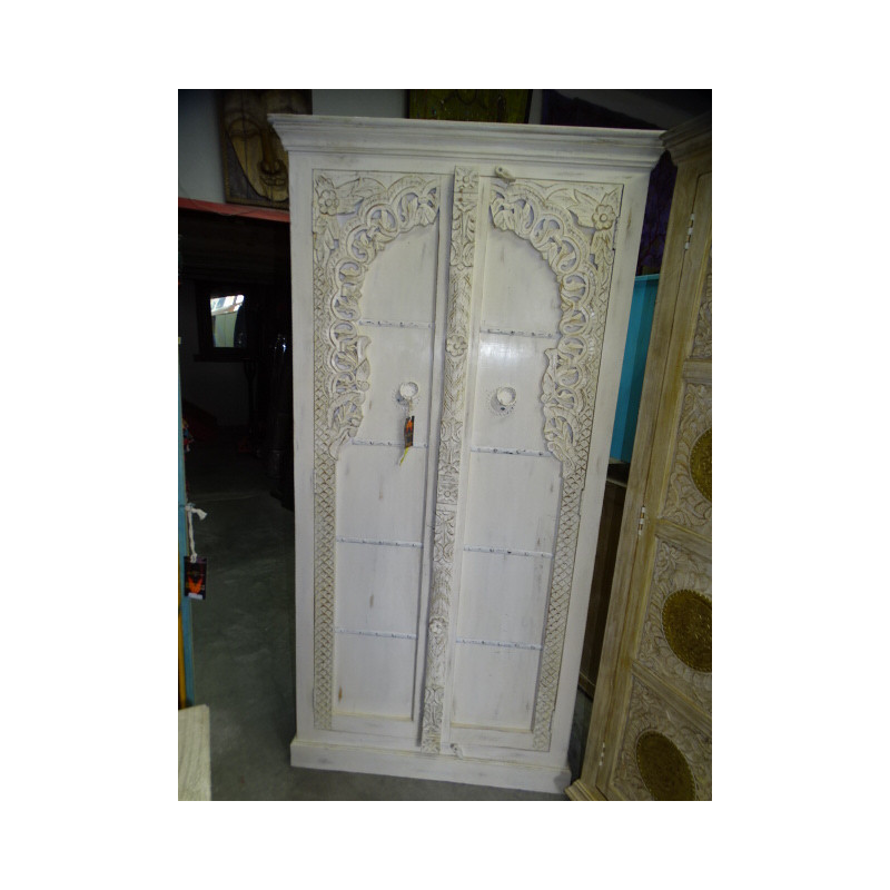 Armoire sculptée arche blanc poncé avec portes pleines 190 cm