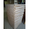 Hohes Sideboard im Wellendesign mit 2 Türen und geschliffener weißer Patina - 100 x 92 cm