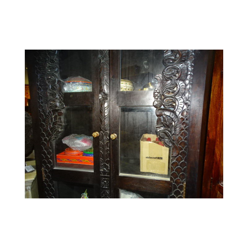 Vitrine Bibliothek dunkle Patina.