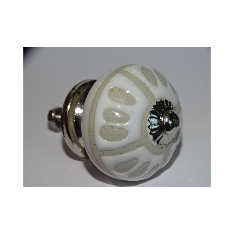 Furniture knobs with four trios of raised dots - silver