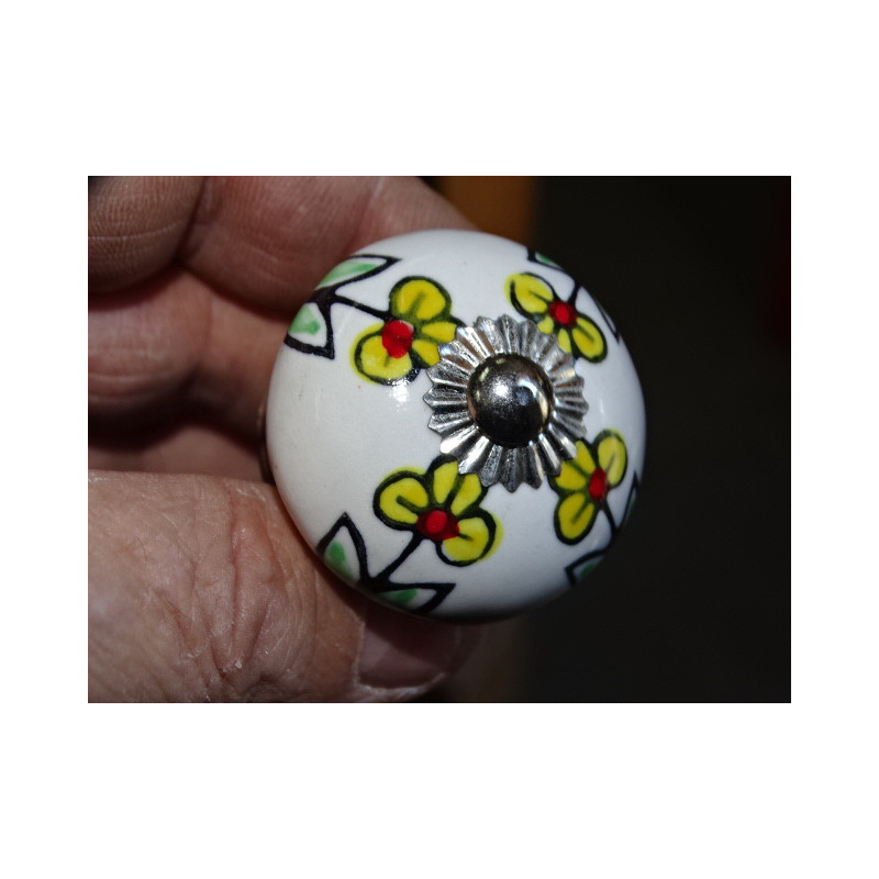 Boutons de meubles en porcelaine blanc et petites fleurs jaunes - argenté