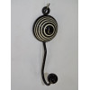 patère porte manteau ronde de couleur noire avec spirale en relief
